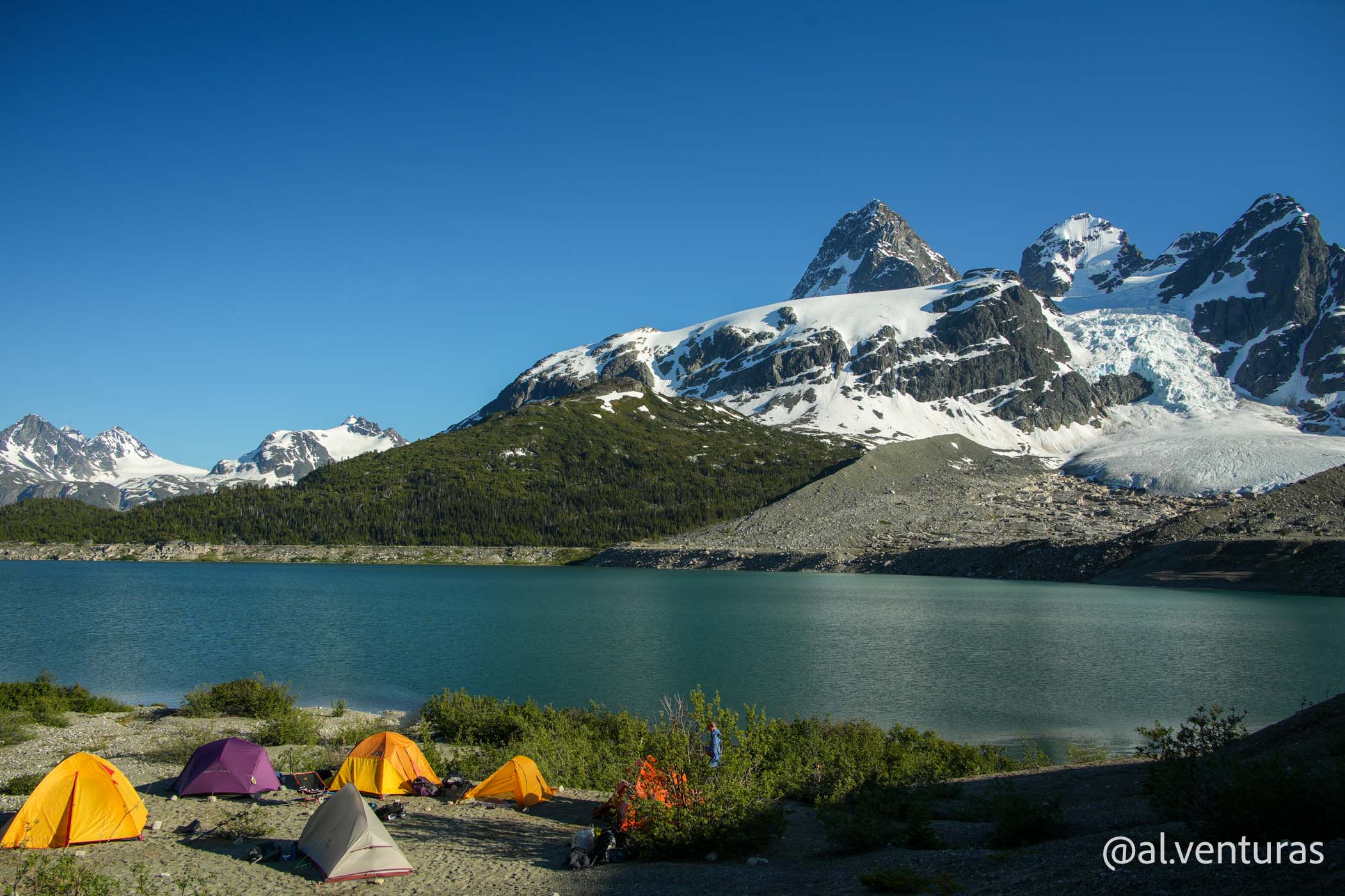 Nuestro campamento base en Ape Lake