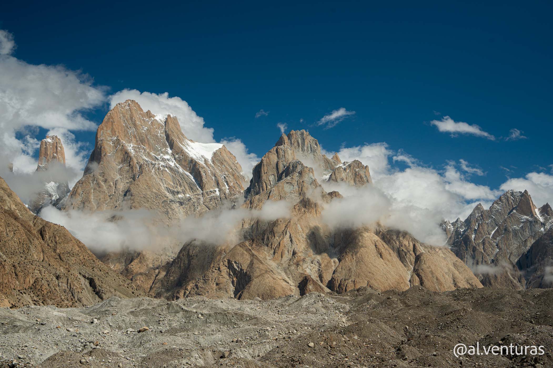 Imagen de las Torres Trango
